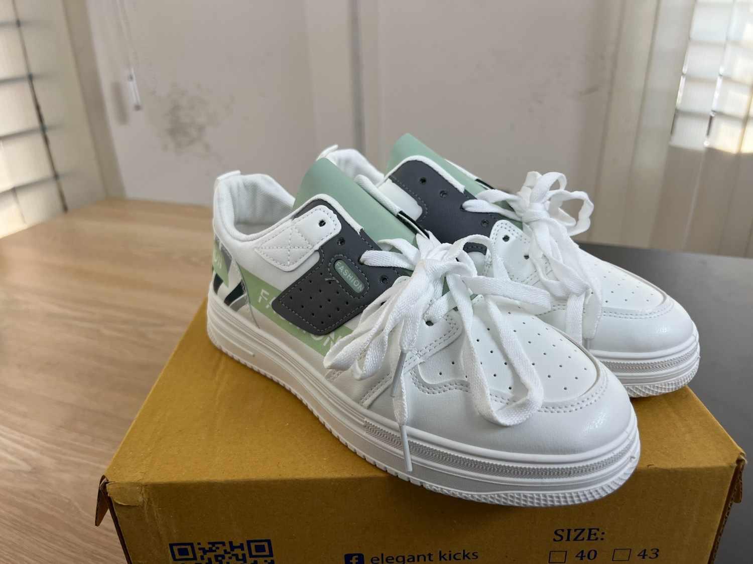 MintEdge Fashion Sneakers